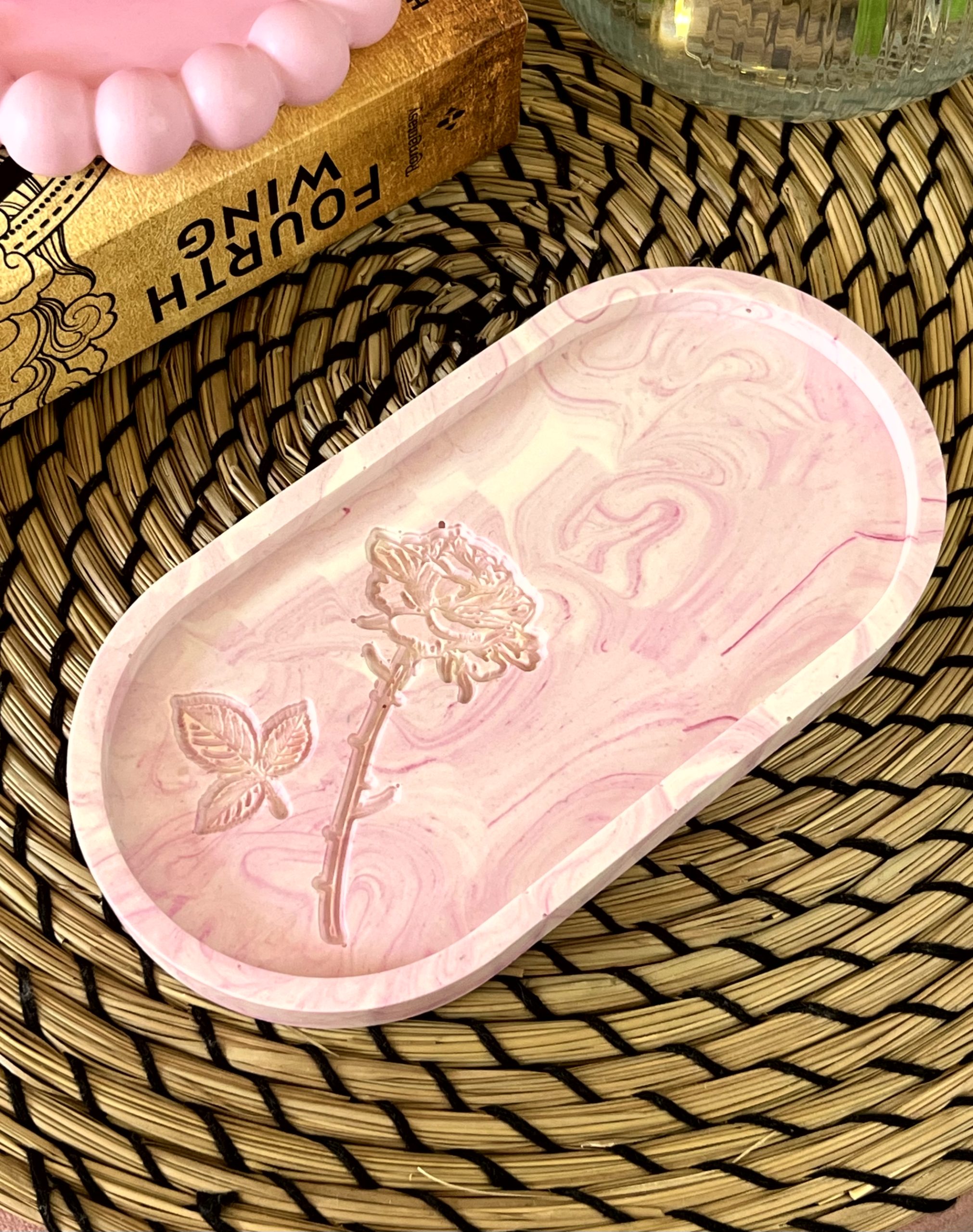 plateau rosélia jesmonite rose